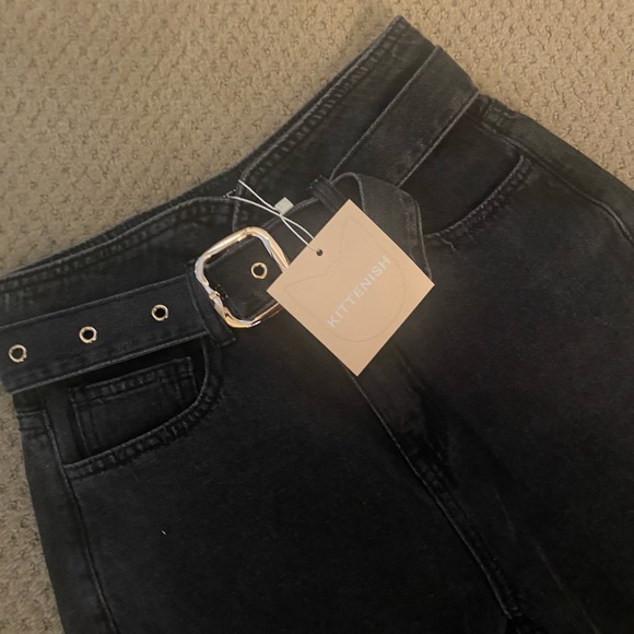 Kittenish black loose fitting denim - Picture 2 of 5